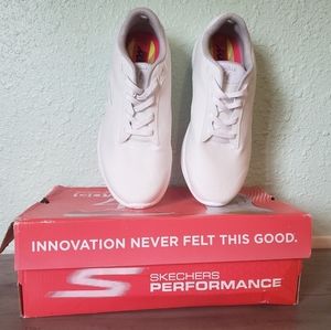 Skechers Go Walk 4 Premier  NIB